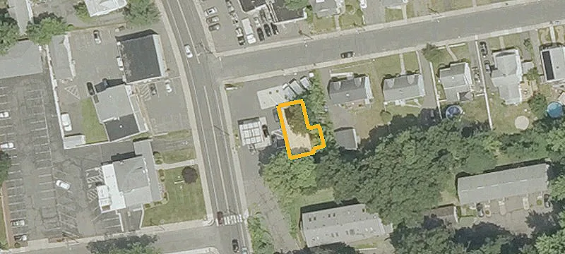 385 Main St