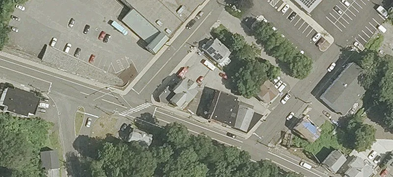 615 Howe Ave