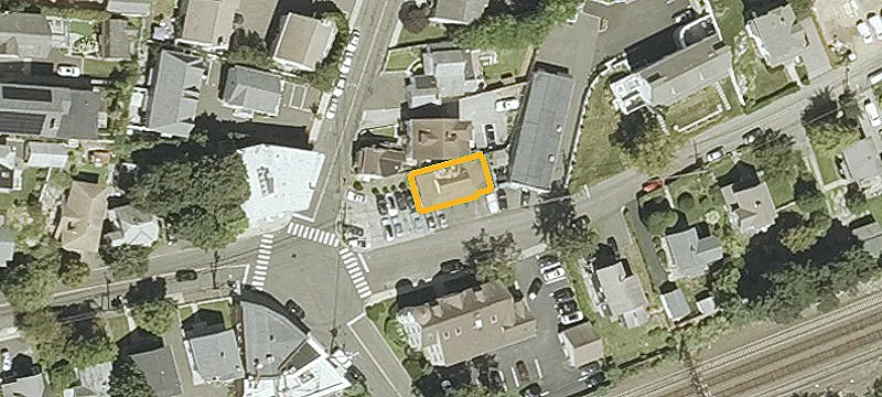 307 Davis Ave