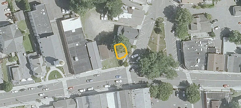 123 Greenwood Ave