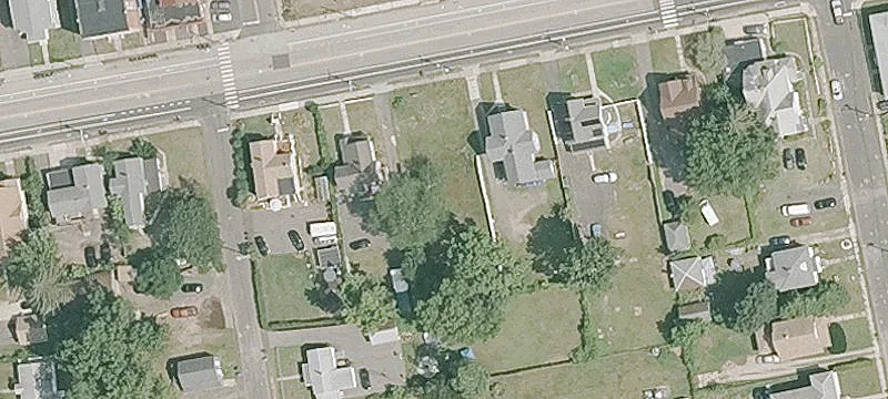 261 Burnside Ave