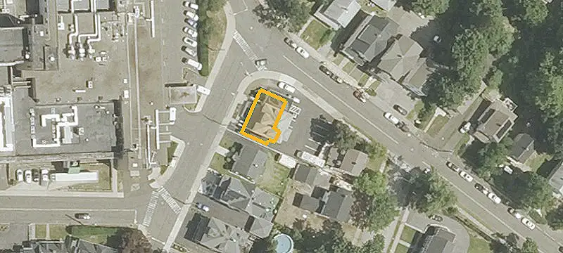 67 Maple Ave
