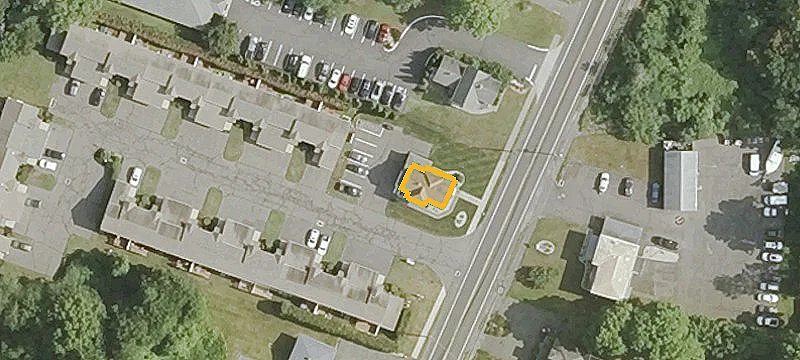 960 Main St