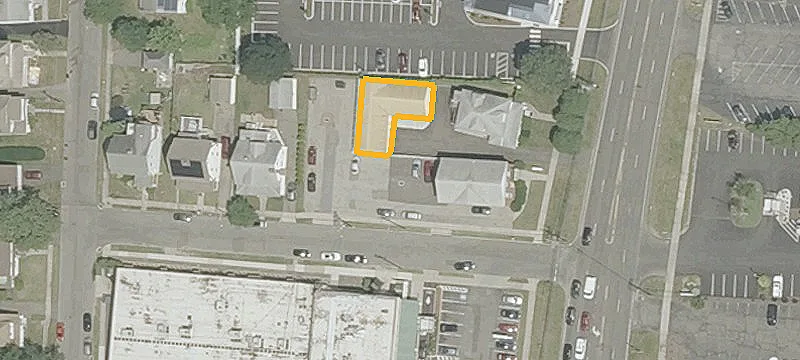 2885 Main St