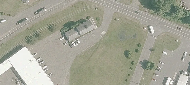 251 Sullivan Ave