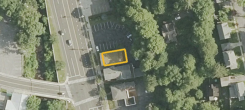 690 Main St