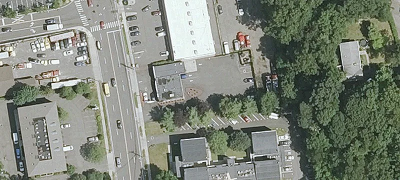 300 Main Ave
