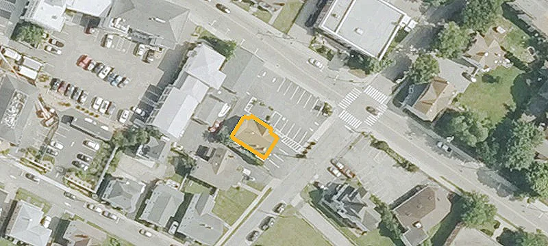 24 Main St