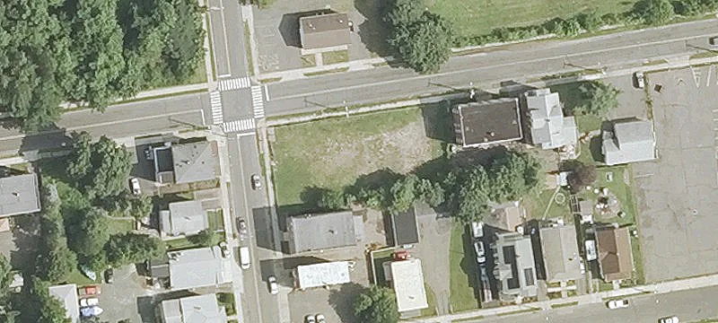 195 Oak St