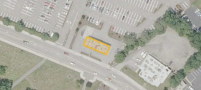 1335 Main St