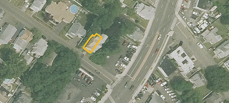 700 Kings E Hwy