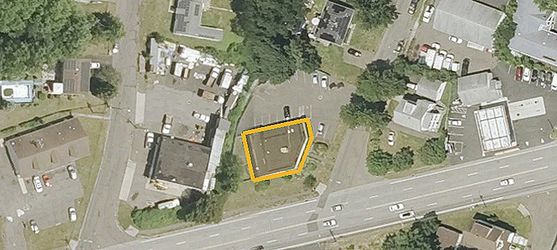 981 Foxon Rd