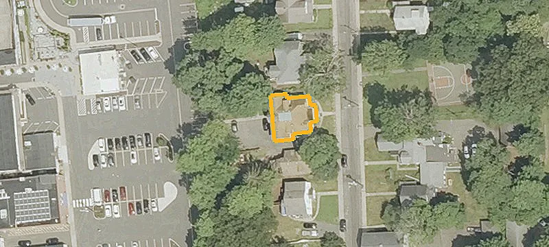 26 Cottage St