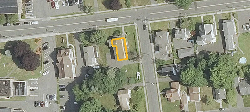 60 Maple St