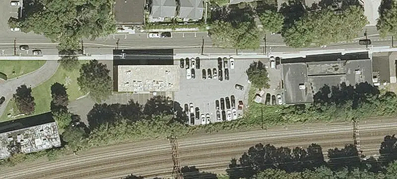 44 Railroad Ave