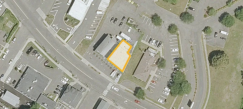 677 Main St