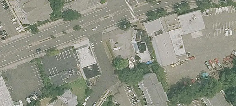 3277 Fairfield Ave