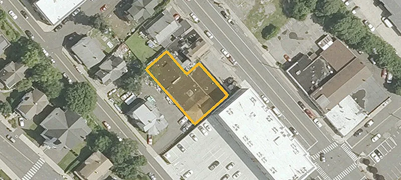 522-524 Howe Ave