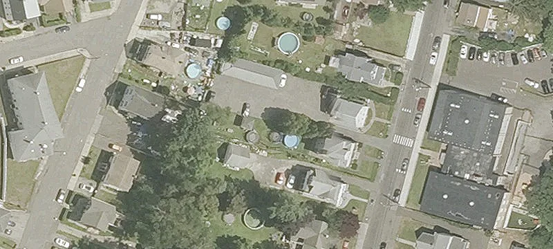 77 Howard Ave