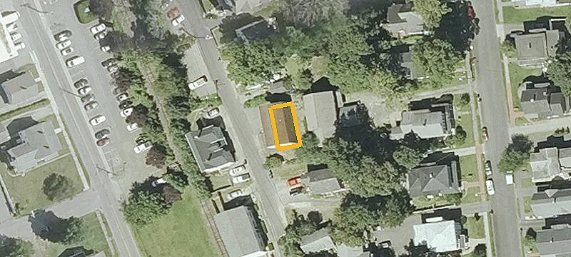 23 Middle St