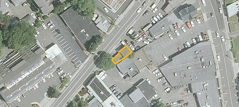 7 Cross St