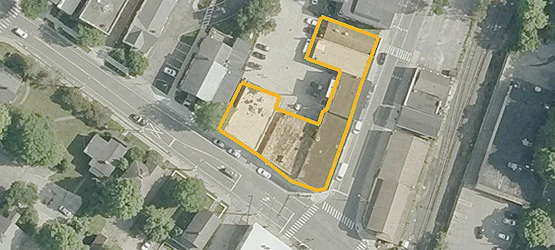 94 Main St
