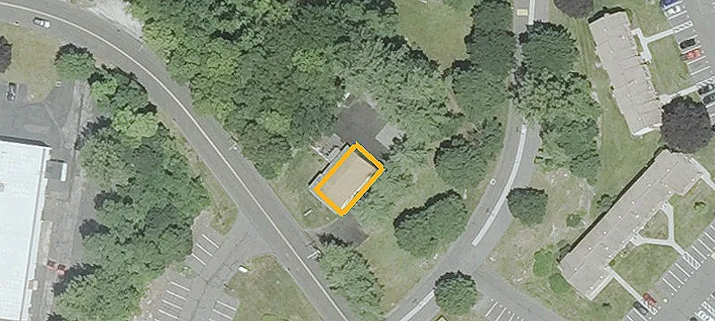 30 Sandy Ln