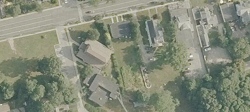 386 Main St