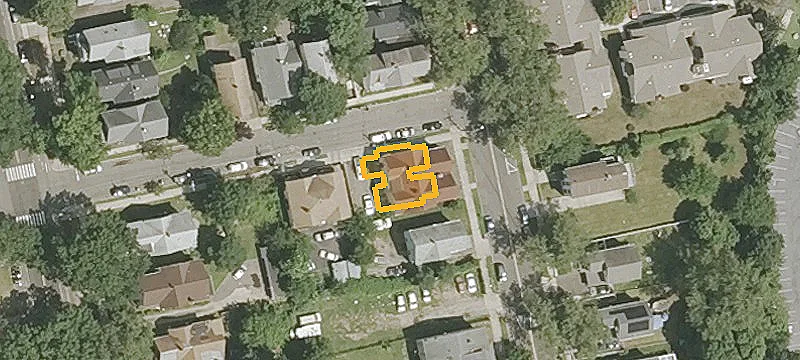 174 Hallock Ave