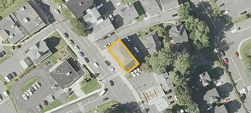 727 Main St