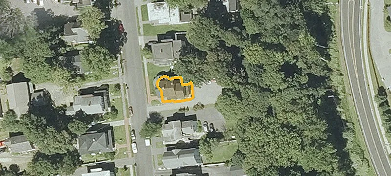 15 Main St