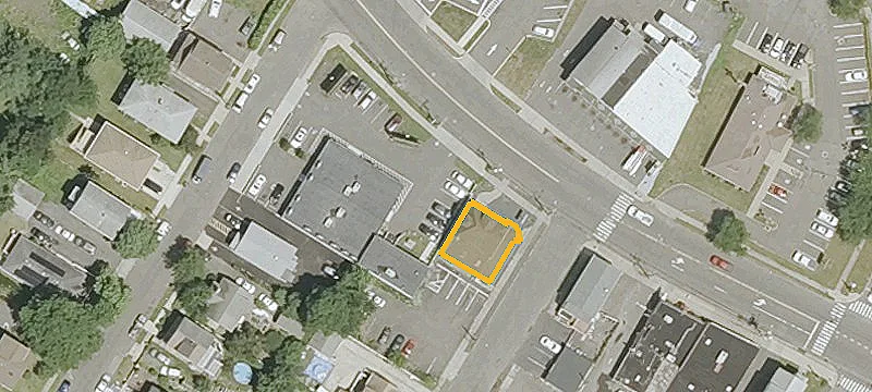 690 Main St