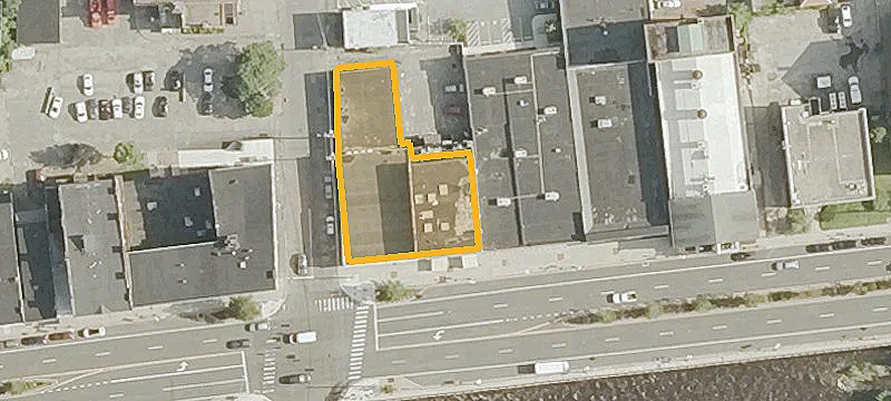 380 Main St