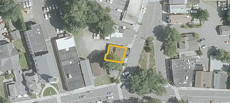 6 P T Barnum Sq