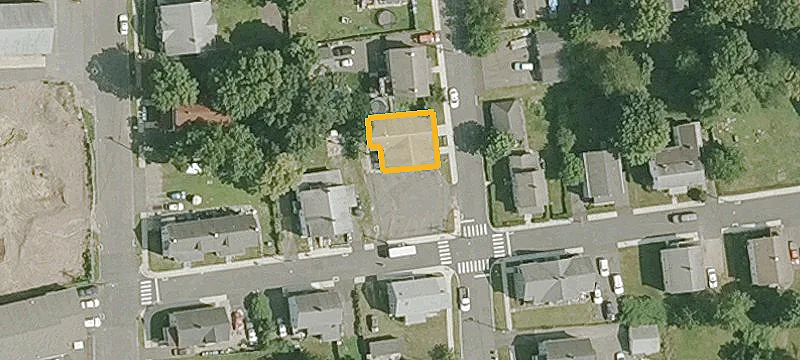 27 Maple Ave