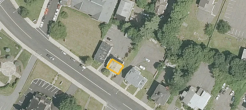 200 Main St