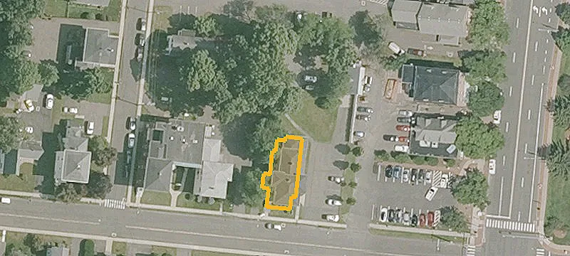 22 Maple Ave