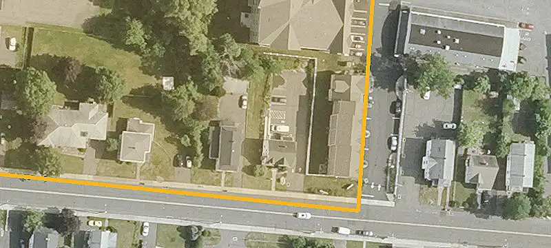 53 Eden Ave