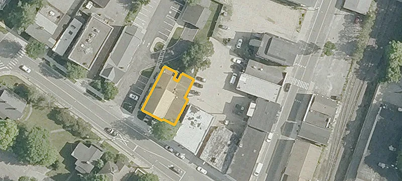 96 Main St
