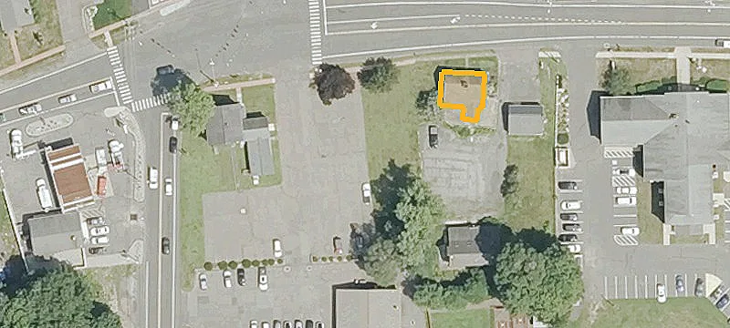 592 Main St