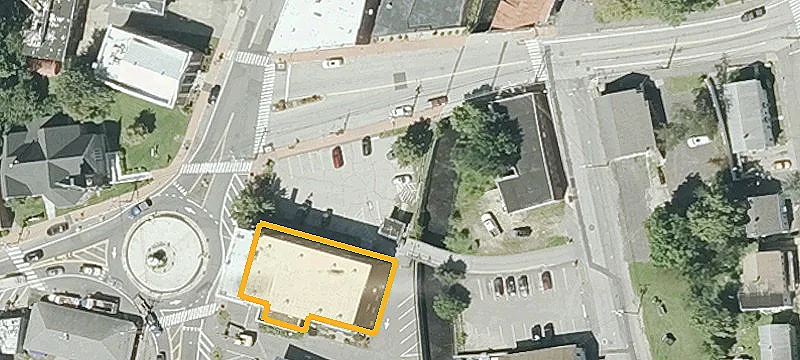13 Main St