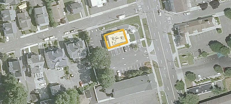 392 Main St