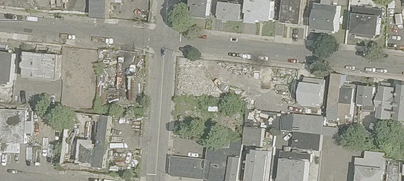 438-440 Kossuth St