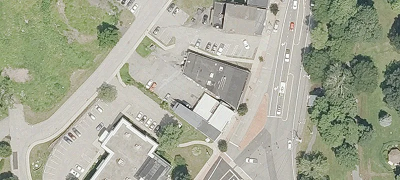 44 Main St