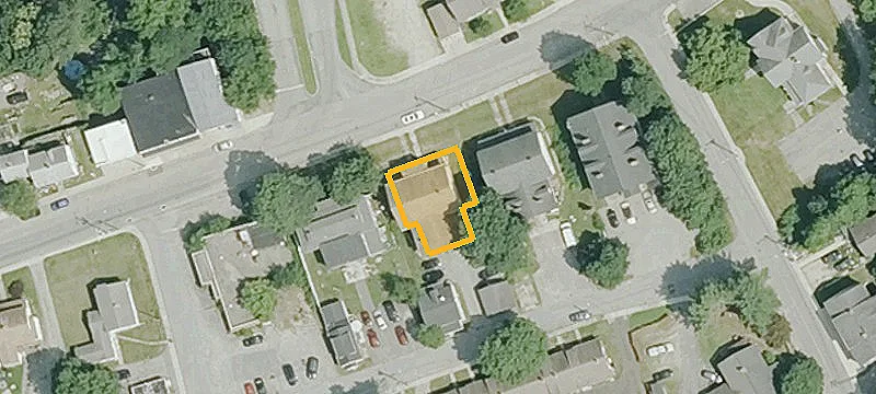 169 Main St