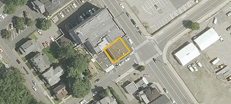 350 Howe Ave