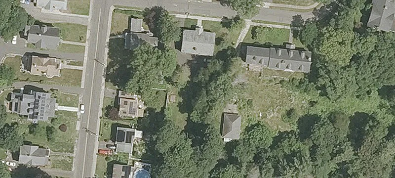 13 Rockwell Ave