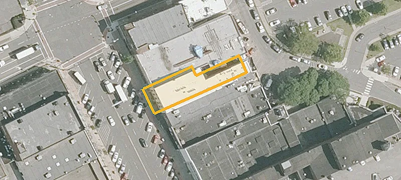 418 Main St