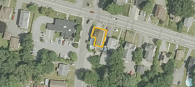 325 Elm St