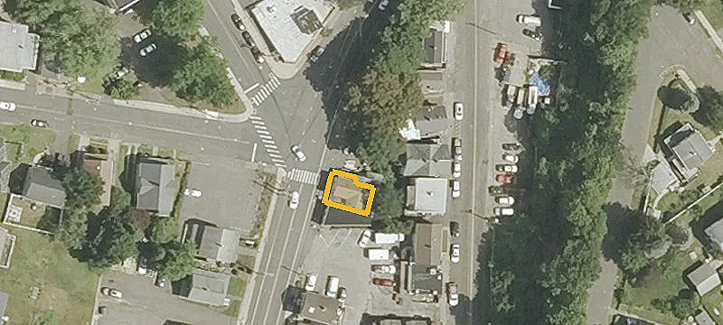 8 Bridgeport Ave
